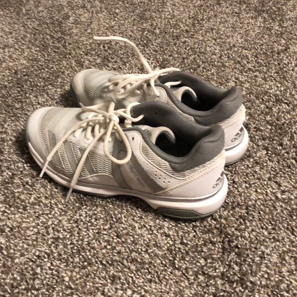 adidas women volleyball shoes size 5.5